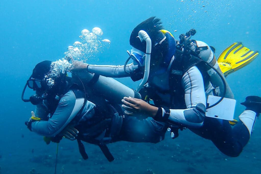 Kursus menyelam untuk belajar menyelam di sini bersama Open Water Diver di Ocean Sun Dive